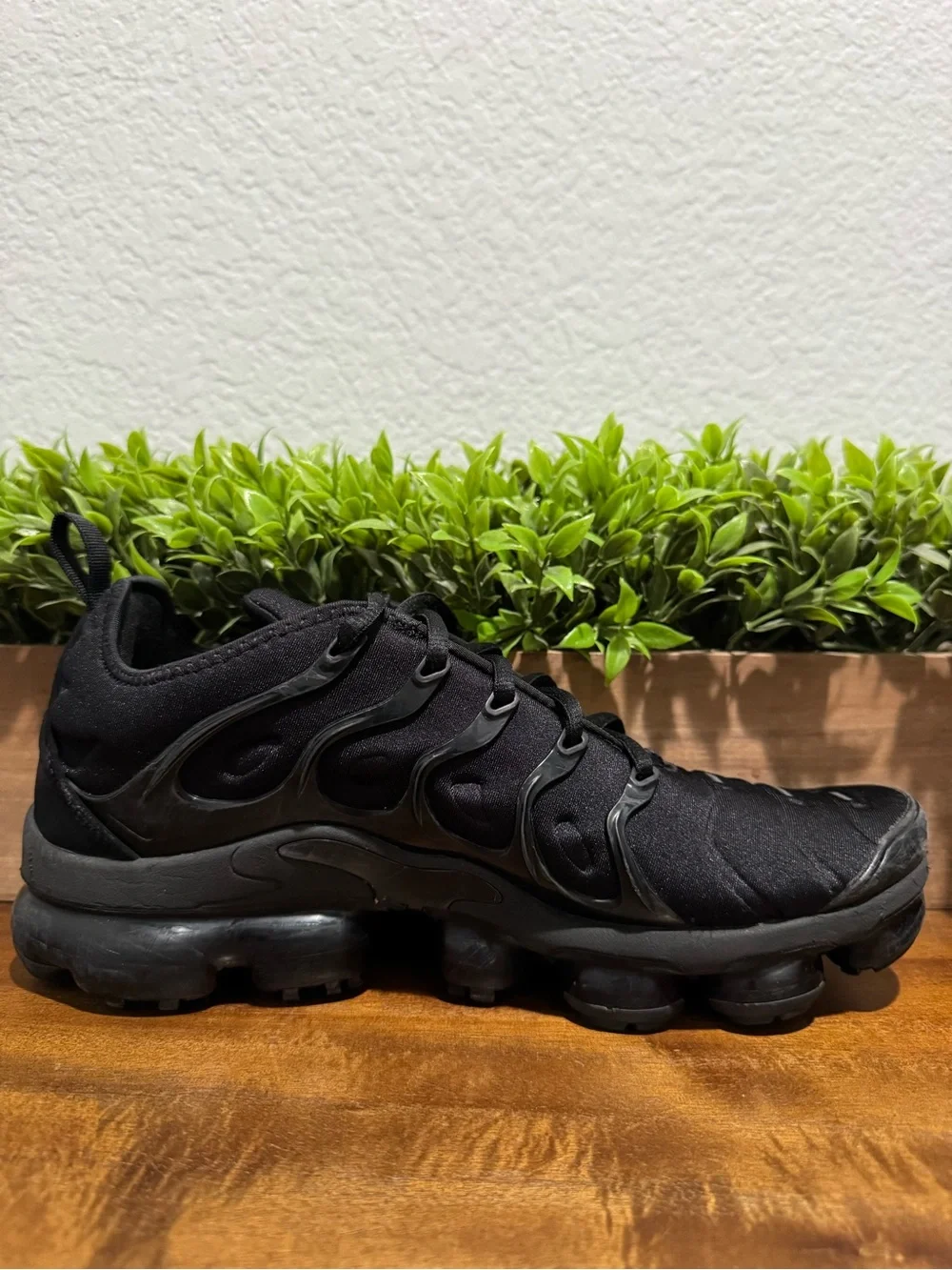 Nike Air VaporMax Plus Low Triple Black Running Shoes 924453-004 Mens Size 9.5